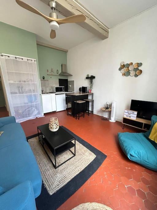 Le For'Home Arles Esterno foto